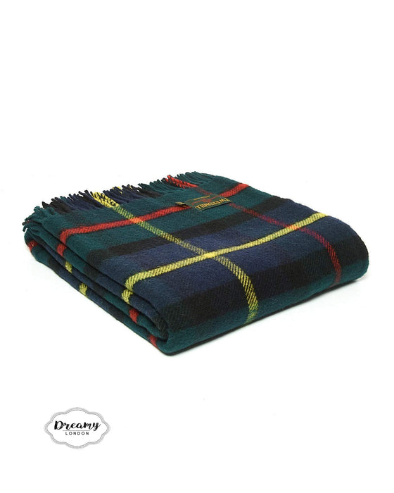 Hunting Stewart Tartan Wool Blanket made of pure lambswool and woven in England - Dreamy London