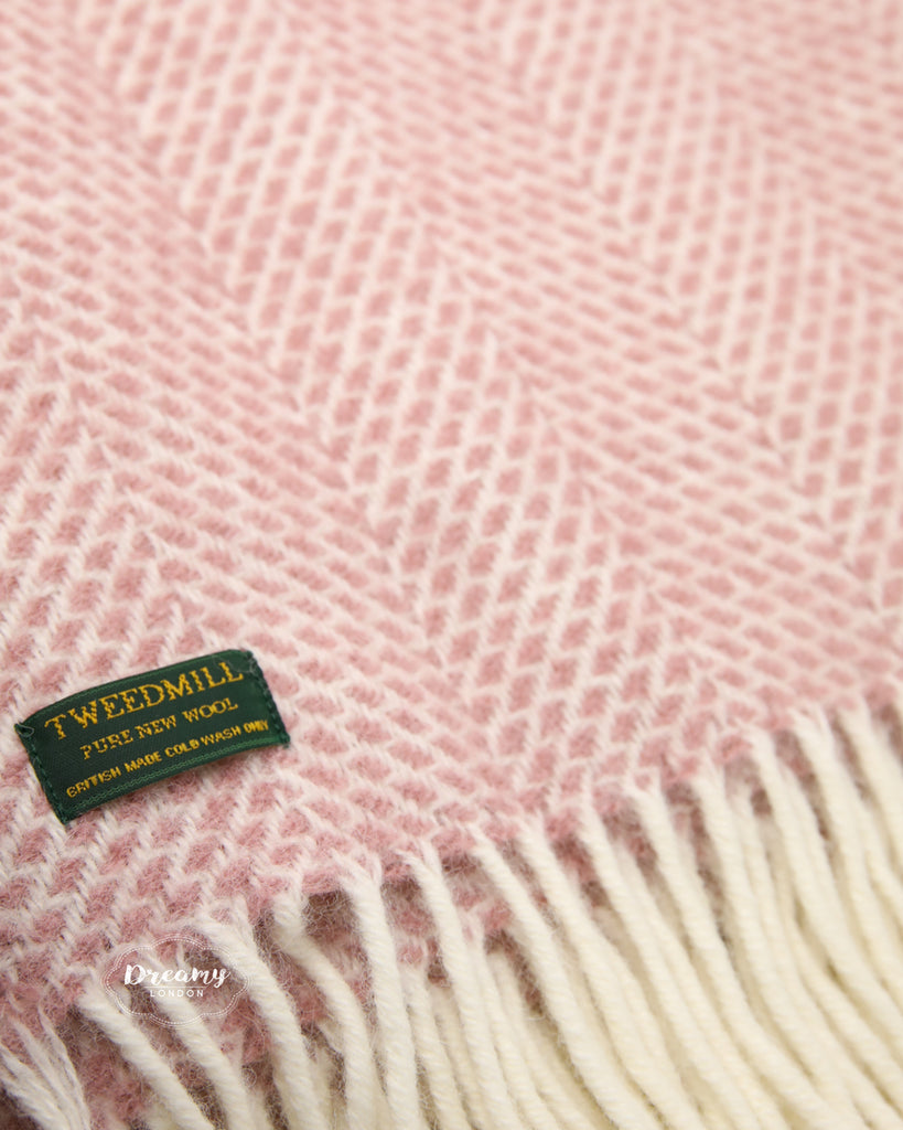 Close up shot of pink wool blanket with tassels - Pure Wool Blanket - dreamylondon